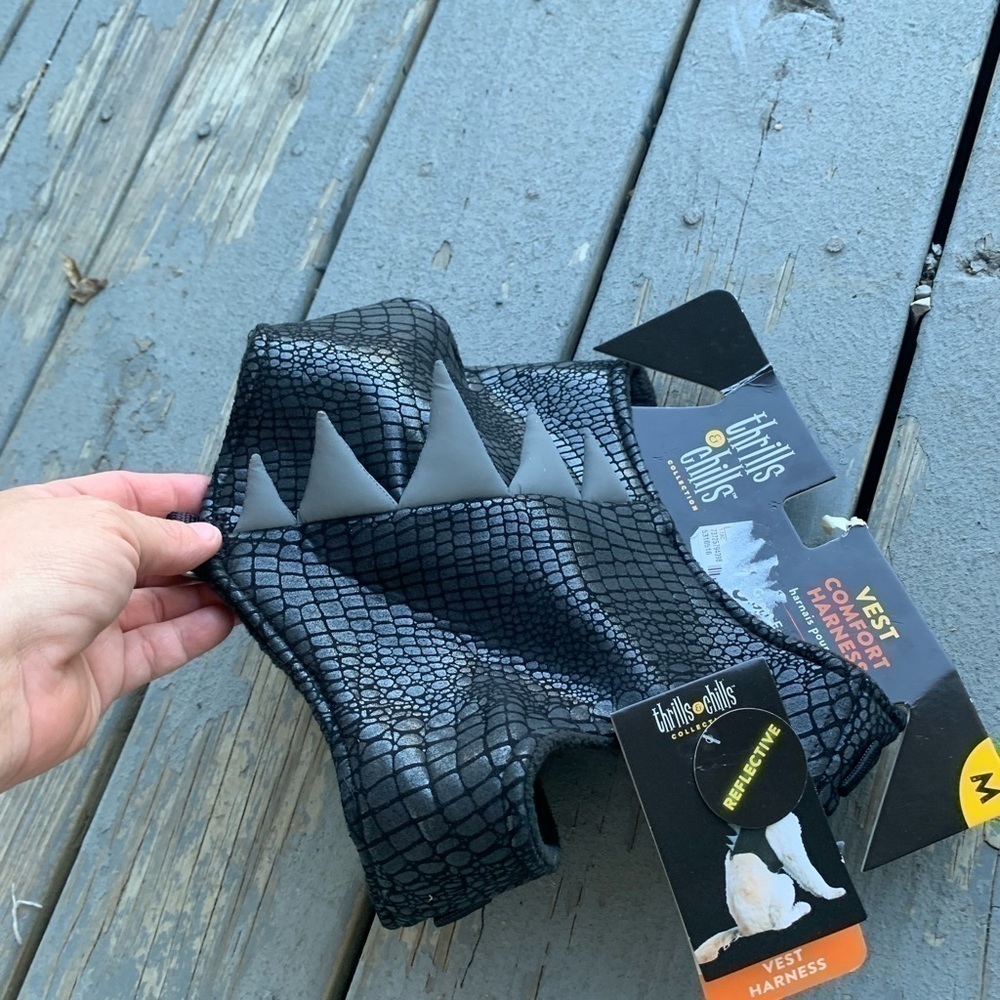 new Thrills & Chills Collection Halloween Dog Harness Size M Reflective - Picture 3 of 6